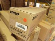 Develop Toner TN318M magenta (A0DK3D3) - po&scaron;kozen&yacute; obal