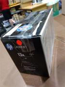 HP Toner Cartridge Q2613A black otevřený a starý obal